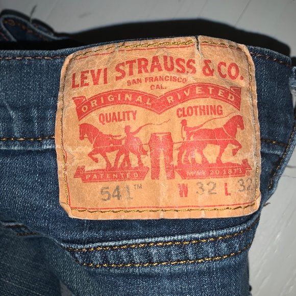 Jeans - Picture 1 of 2